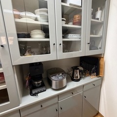 キッチンボード　食器棚  グレー　の画像