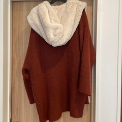 ザラ　もこもこフード　アウター　レディース　服　コート　羽織りの画像