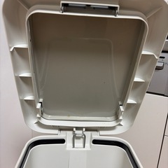 【訳あり】ゴミ箱 45L 足踏み式の画像