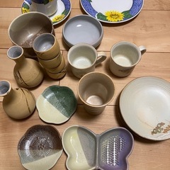 マグカップ・小皿・湯のみなど　各種100円　未使用品の画像