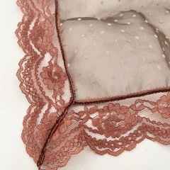 ブラウン レースエッジ ドット模様 ハンカチの画像