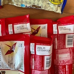 キットカット3袋 ブラウニー1袋アポロ3袋の画像