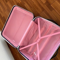 スーツケースの画像