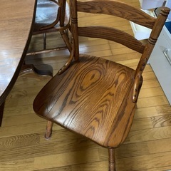 ダイニングテーブルの画像