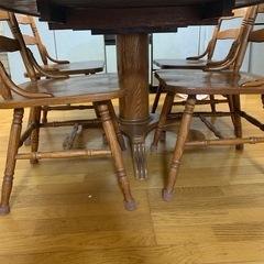 ダイニングテーブルの画像