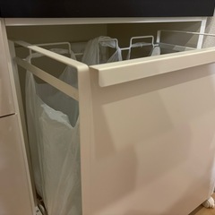 パモウナ食器棚の画像