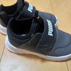 PUMA キッズ　靴　14cmの画像