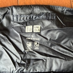 ユニクロ　ウルトラライトダウンベスト（メンズ・Lサイズ・ブラック）の画像