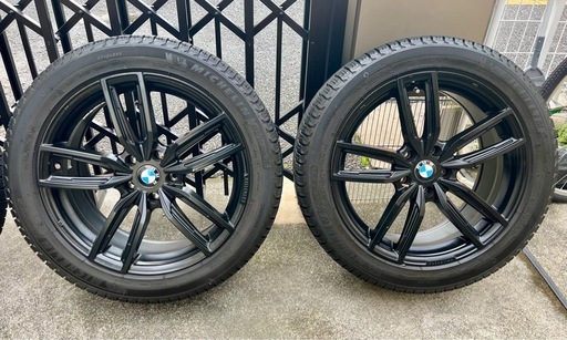スタッドレスタイヤ　245/45 R18 BMW 5シリーズ可