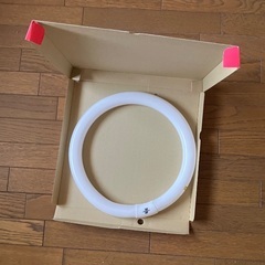 11/4までに！ 蛍光灯と電球をまとめてお譲りしますの画像