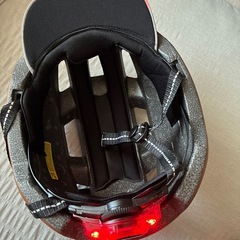 自転車用ヘルメット　ポーチのセットの画像