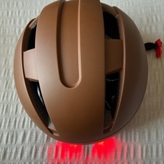 自転車用ヘルメット　ポーチのセットの画像