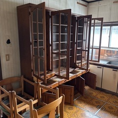 食器棚の画像