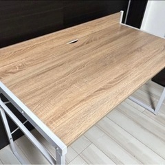 美品！オフィスデスク　パソコンテーブル　の画像