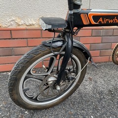 折りたたみ式電動バイク自転車『Airwheel R5』の画像