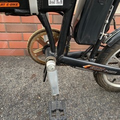 折りたたみ式電動バイク自転車『Airwheel R5』の画像