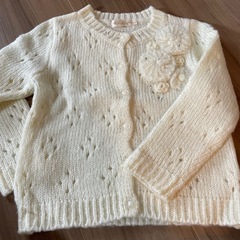 白のカーディガン110cmの画像