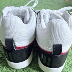 ✨NIKE ハイカット 白×黒×赤 25cm 美品✨ 使用少なめ！おしゃれカラーの画像