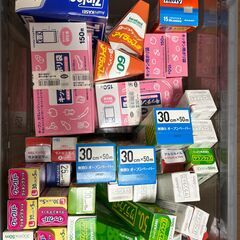 キッチン・掃除用消耗品と服(基本未開封)の画像