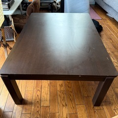 こたつテーブルの画像