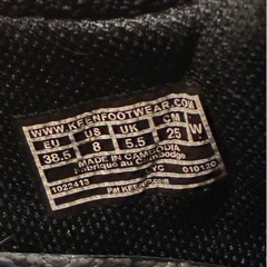 KEEN のサンダルの画像