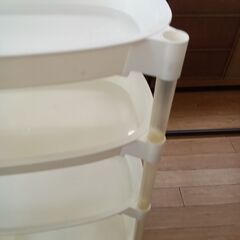 ★リユースのサカイつくば店★TK7109  キャスター付ラック ホワイト H63×D30×W70 クリーニング済みの画像