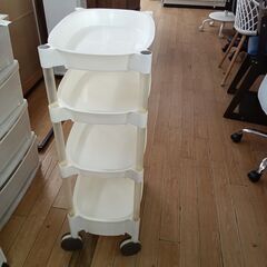 ★リユースのサカイつくば店★TK7109  キャスター付ラック ホワイト H63×D30×W70 クリーニング済みの画像