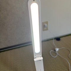 卓上ライトの画像