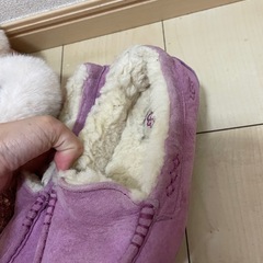 ugg モカシン　ファー　厚底の画像