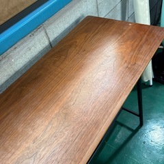 テーブル　机の画像