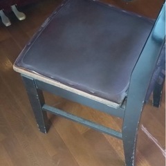 アップライトピアノの画像