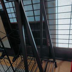 ハンガーラックの画像