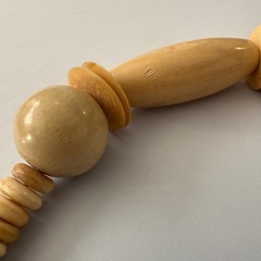 象牙調　ネックレスの画像