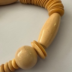 象牙調　ネックレスの画像