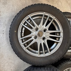 アルミホイール付きスタッドレスタイヤ4本
の画像