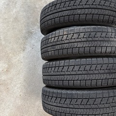 アルミホイール付きスタッドレスタイヤ4本
の画像