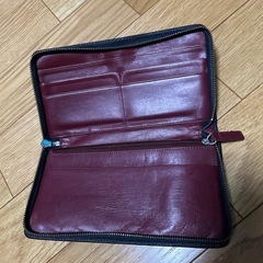 早い物勝ち！トミーフィルフィガー長財布の画像