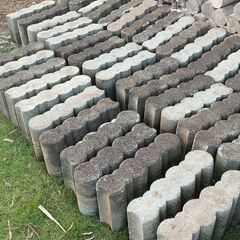 コンクリート花壇材(古い)の画像