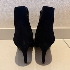 ダイアナ ブーティ スウェード 黒 23.5cmの画像