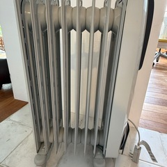 デロンギ　　オイルヒーターの画像