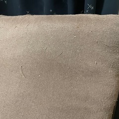 4にん人古いソファーの画像