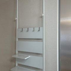 突っ張り 壁面 棚 パーテーション　パーティション　ウォールラック　/　アイリス  の画像