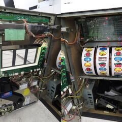 北海道 千歳市/恵庭市 近郊配送 三洋 パチスロ実機 聖闘士星矢 海皇覚醒KH コイン不要機 スロット台 100V 店頭でのお受渡し大歓迎の画像