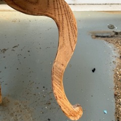 ネコ脚木製プランター台の画像