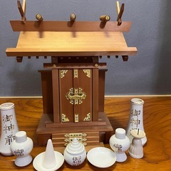◼️取引中　
🉐✨神棚 中神明 神具のセットの画像