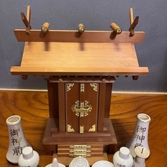 ◼️取引中　
🉐✨神棚 中神明 神具のセットの画像