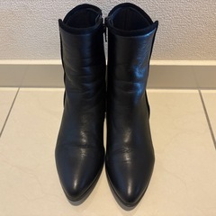 アルファキュービック ミドルブーツ ブラックの画像