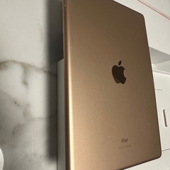 Apple iPad ゴールド 本体の画像