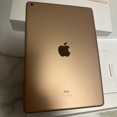 Apple iPad ゴールド 本体の画像