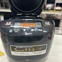 【象印 炊飯器】【3合炊き】2023年製★クリーニング済み/6ヶ月保証付き【管理番号11101】横の画像